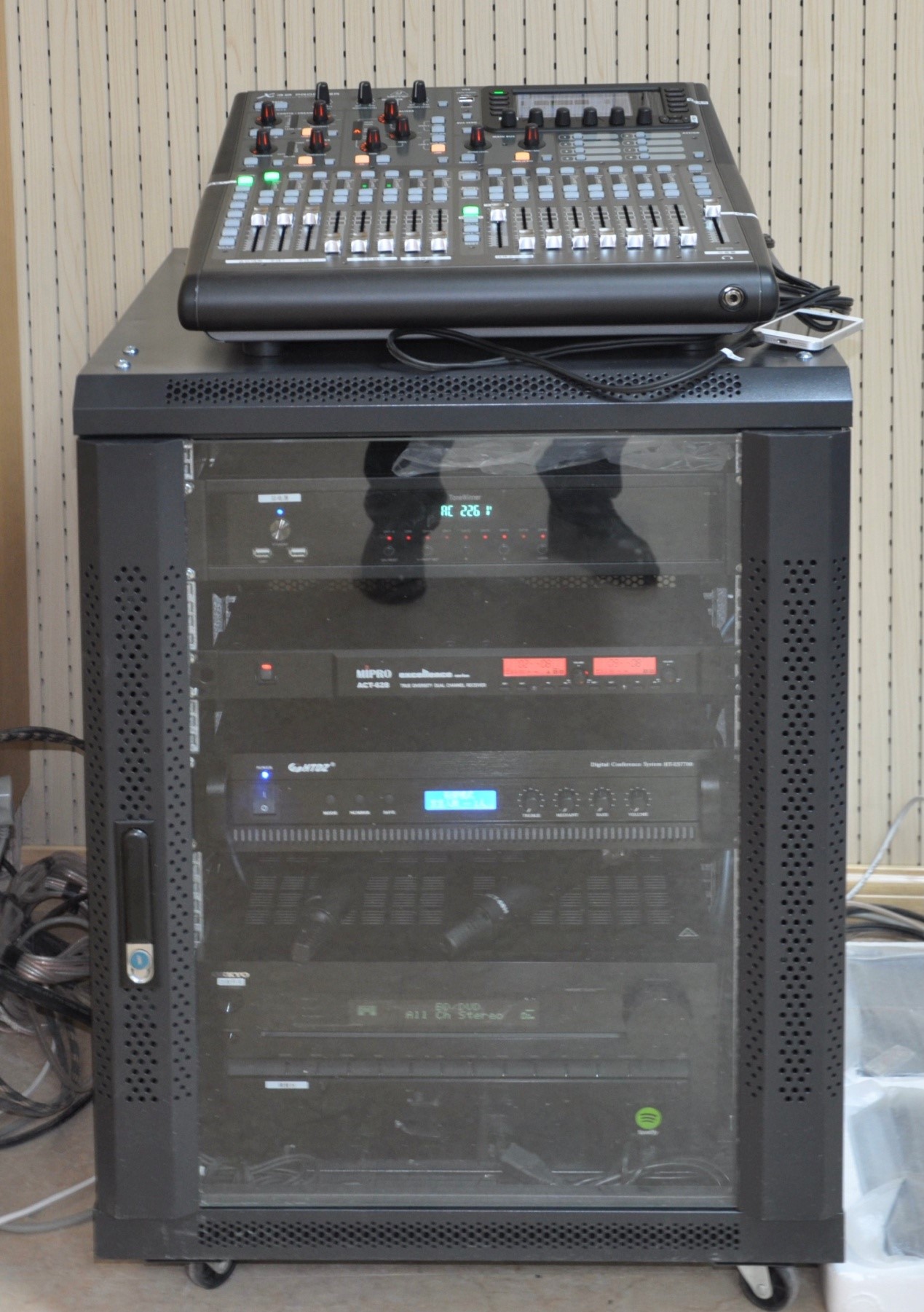 中共青島市紀(jì)委辦公廳會(huì)議室(圖4) 中共青島市紀(jì)委辦公廳會(huì)議室(圖4)